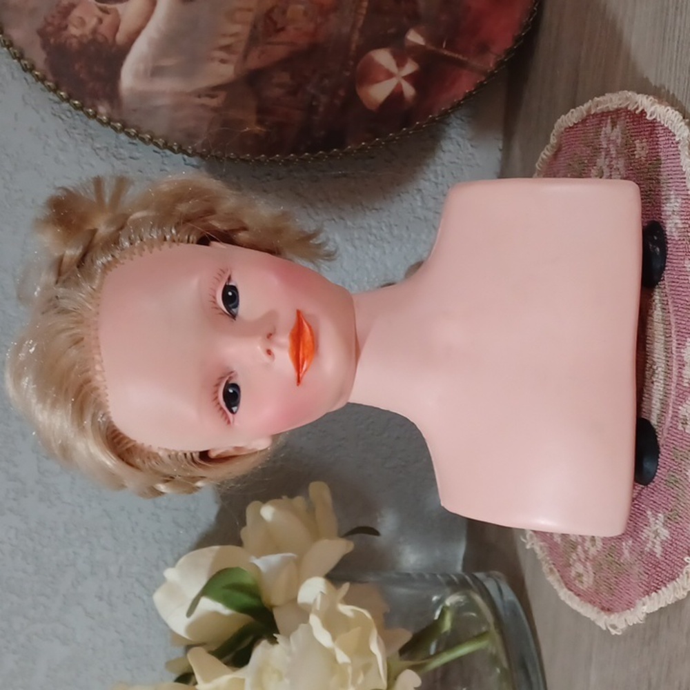 1970's Doll Head 70's Toy Hair Styling Head Vintage Girls Toy Girls Room Decor